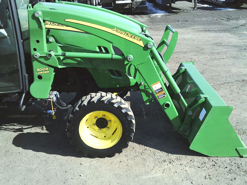 Agriculture  2011 John Deere 3520 Tractor - We Finance All Types of Credit! Photo